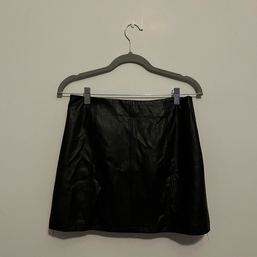 Black (fake) Leather Mini Skirt
